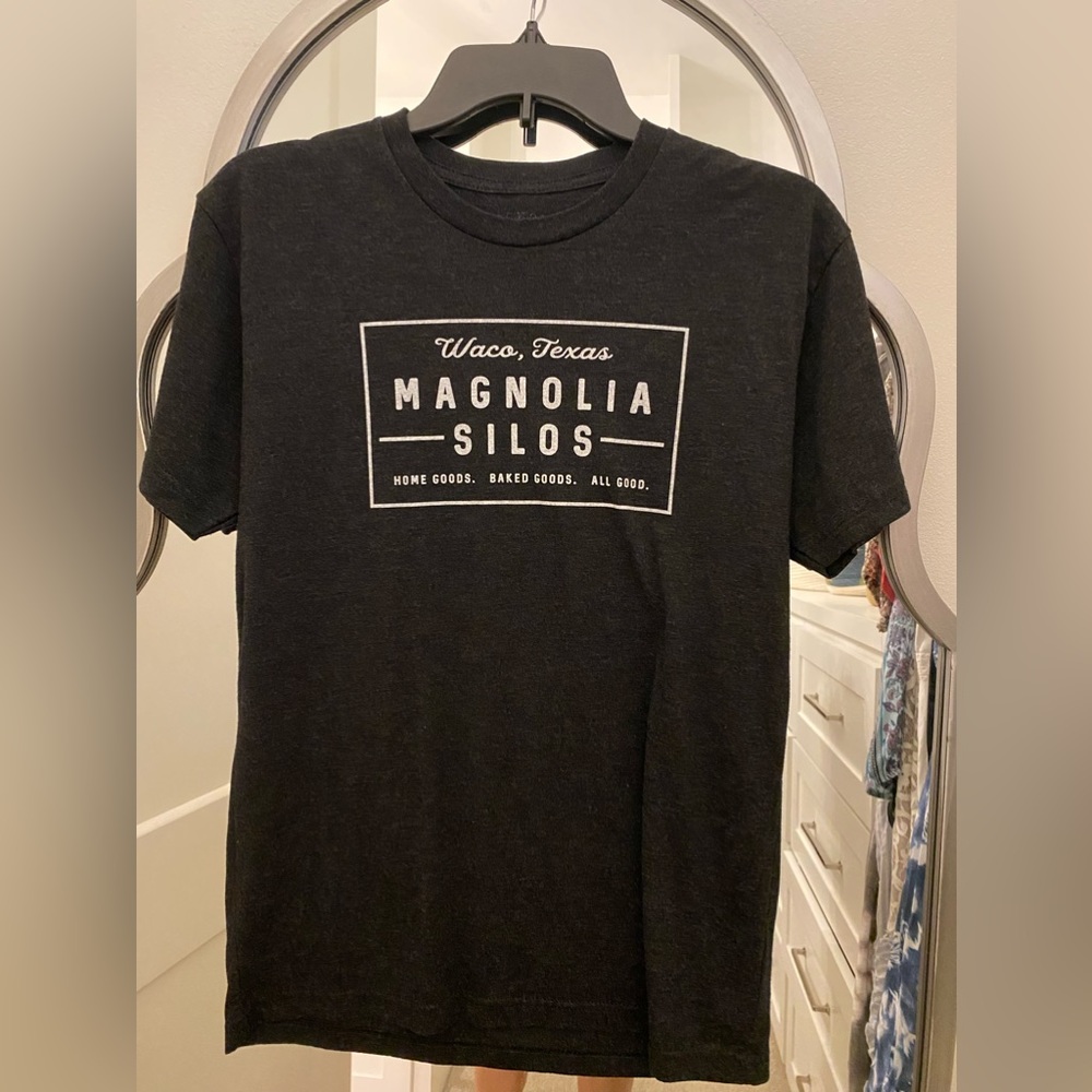 Magnolia tshirt